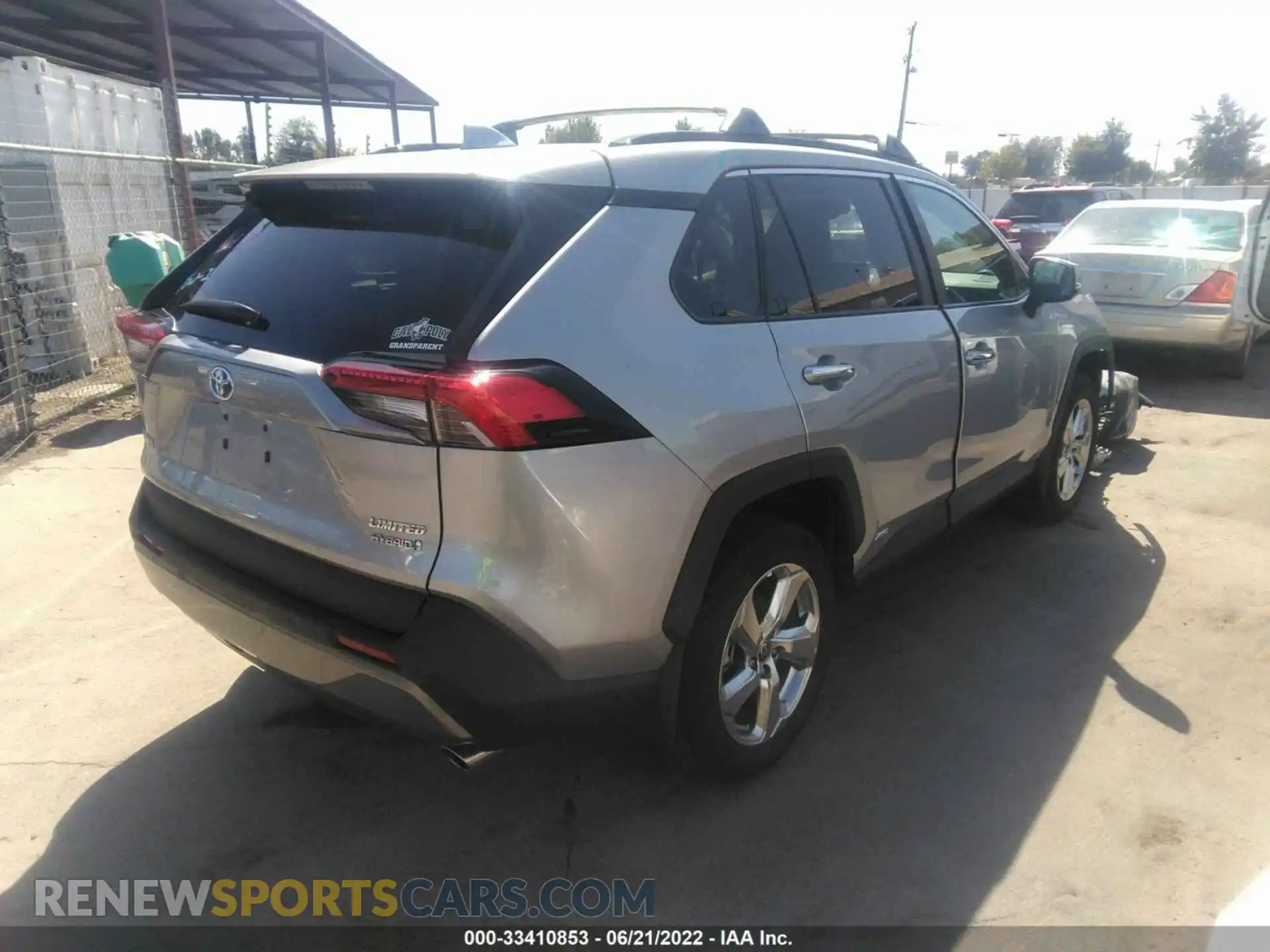 3 Photograph of a damaged car 4T3D6RFV5MU029826 TOYOTA RAV4 2021