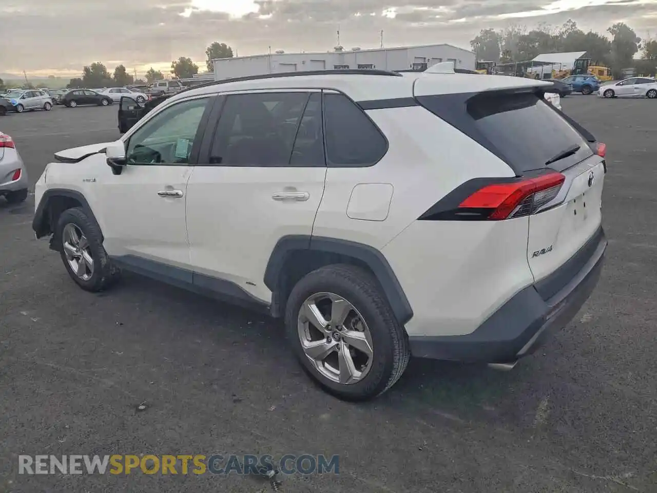 2 Photograph of a damaged car 4T3D6RFV8MU019341 TOYOTA RAV4 2021