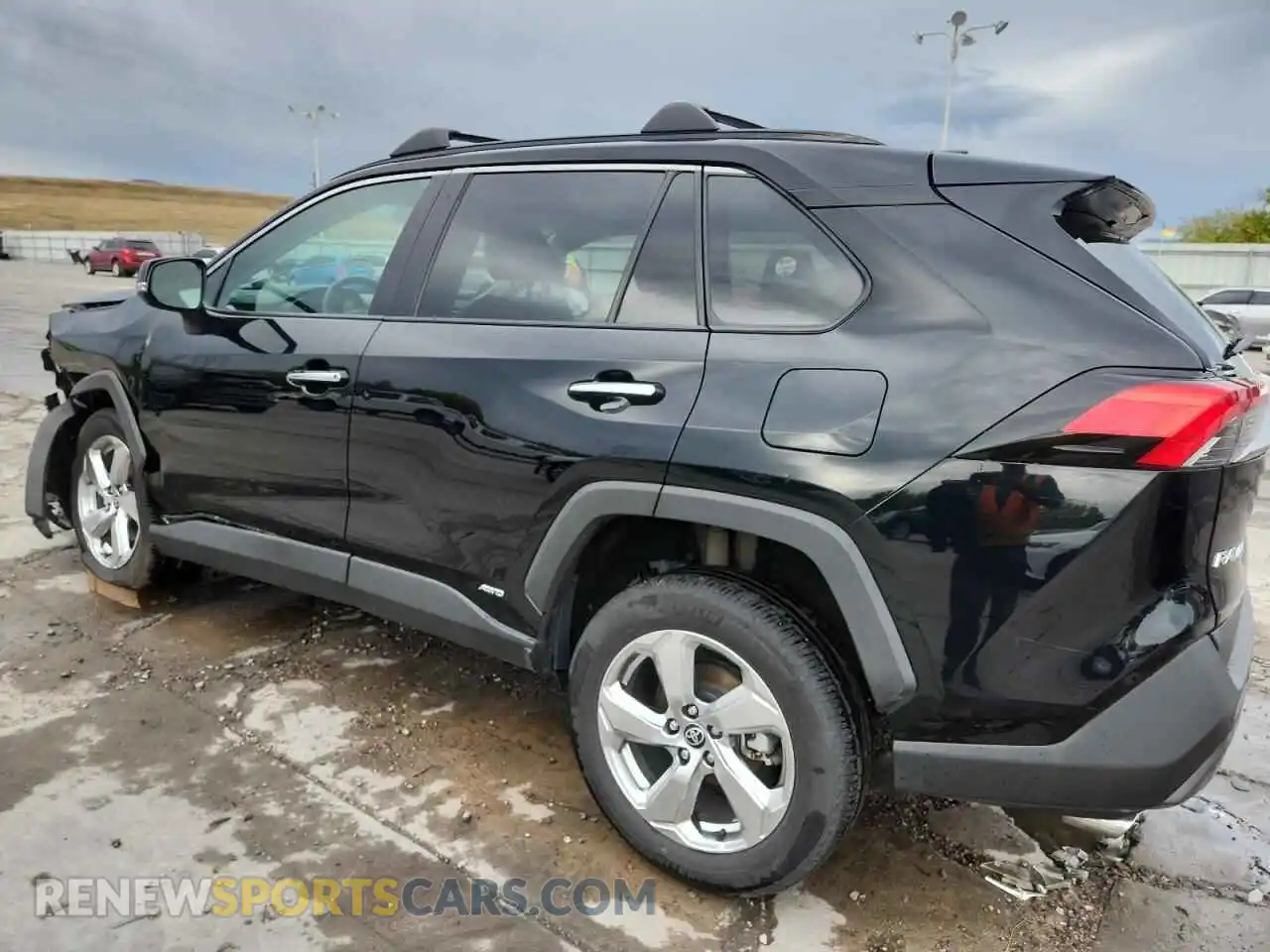 2 Photograph of a damaged car 4T3D6RFV9MU057273 TOYOTA RAV4 2021