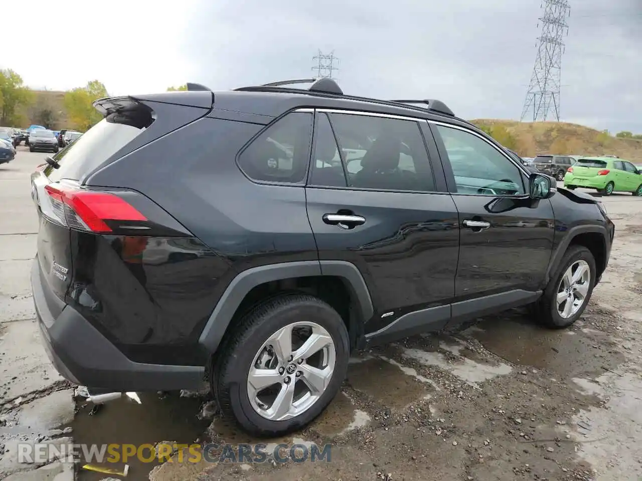 3 Photograph of a damaged car 4T3D6RFV9MU057273 TOYOTA RAV4 2021