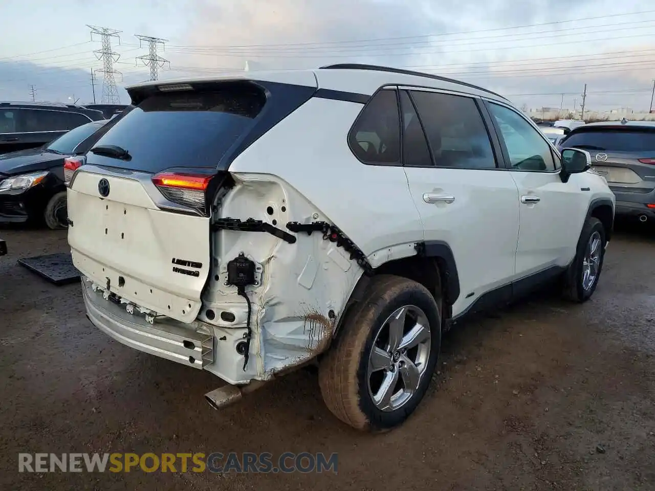 3 Photograph of a damaged car 4T3D6RFVXMU008597 TOYOTA RAV4 2021