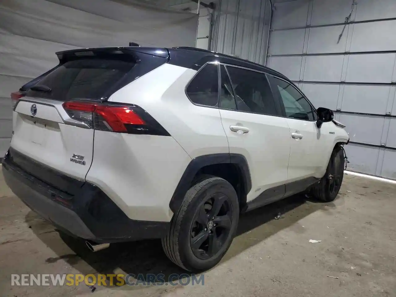 3 Photograph of a damaged car 4T3E6RFV0MU021427 TOYOTA RAV4 2021