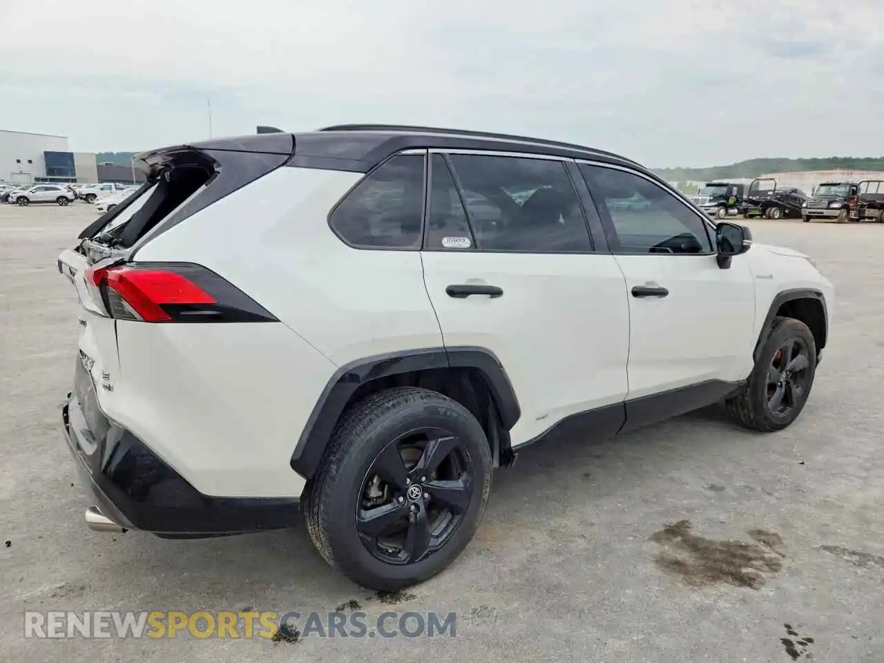 3 Photograph of a damaged car 4T3E6RFV0MU037966 TOYOTA RAV4 2021