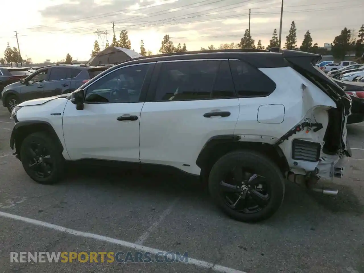2 Photograph of a damaged car 4T3E6RFV0MU044528 TOYOTA RAV4 2021