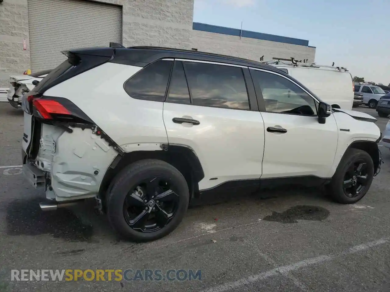 3 Photograph of a damaged car 4T3E6RFV0MU044528 TOYOTA RAV4 2021