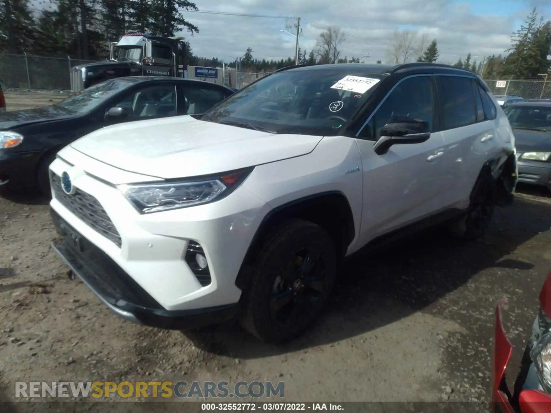 2 Photograph of a damaged car 4T3E6RFV1MU032890 TOYOTA RAV4 2021