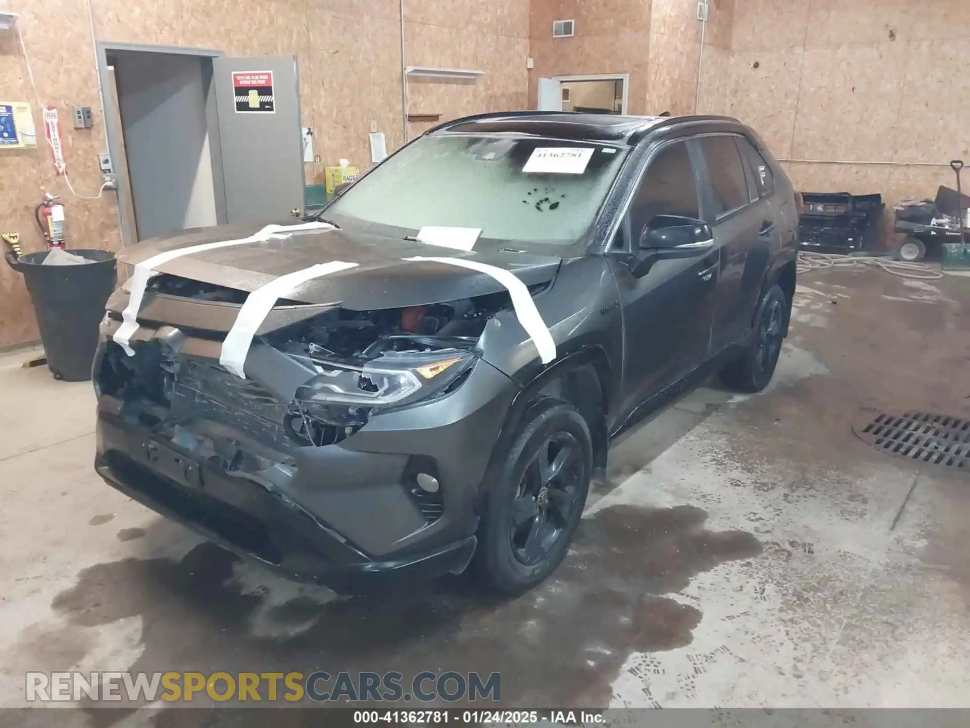 2 Photograph of a damaged car 4T3E6RFV1MU038592 TOYOTA RAV4 2021