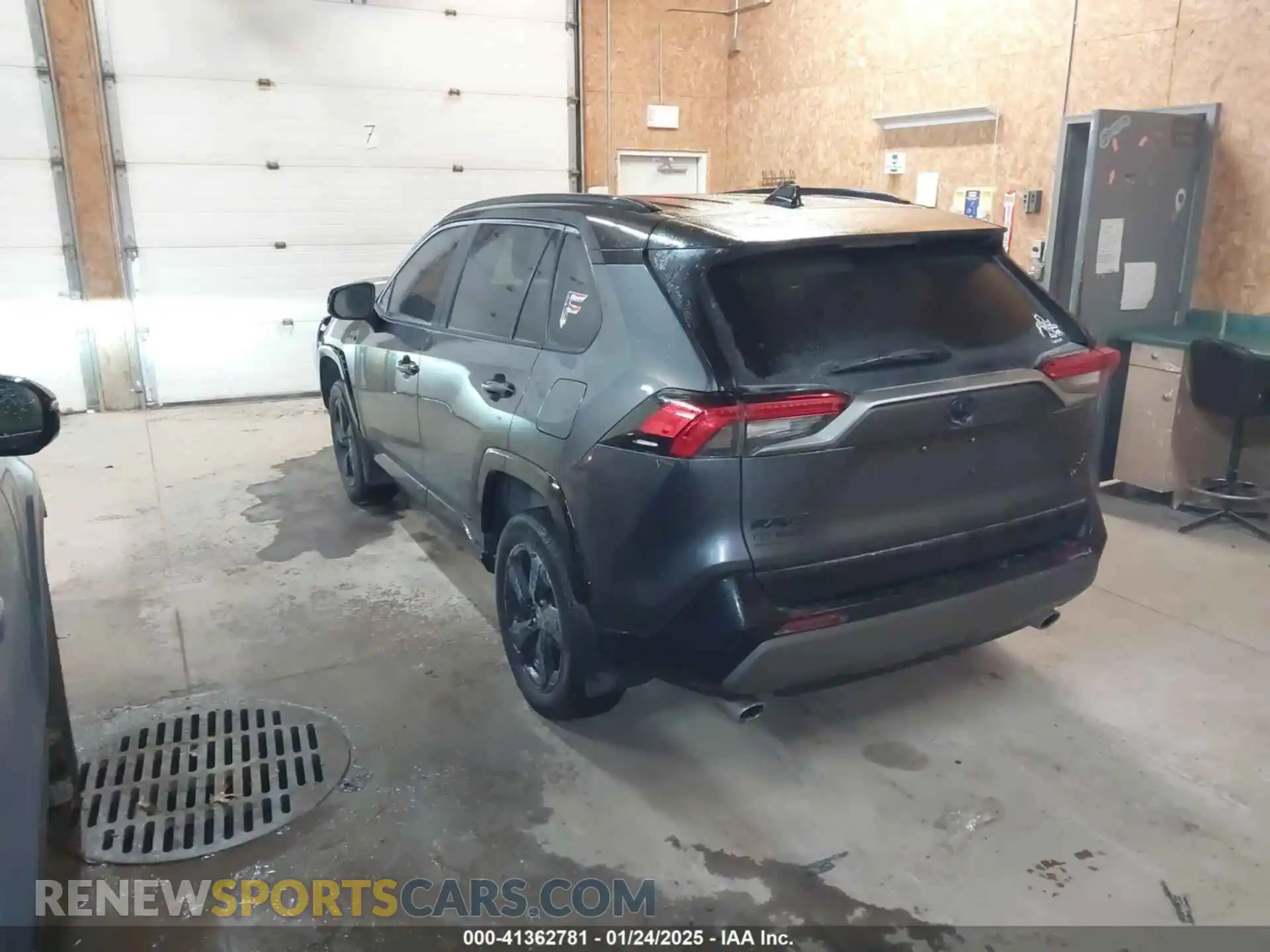 3 Photograph of a damaged car 4T3E6RFV1MU038592 TOYOTA RAV4 2021