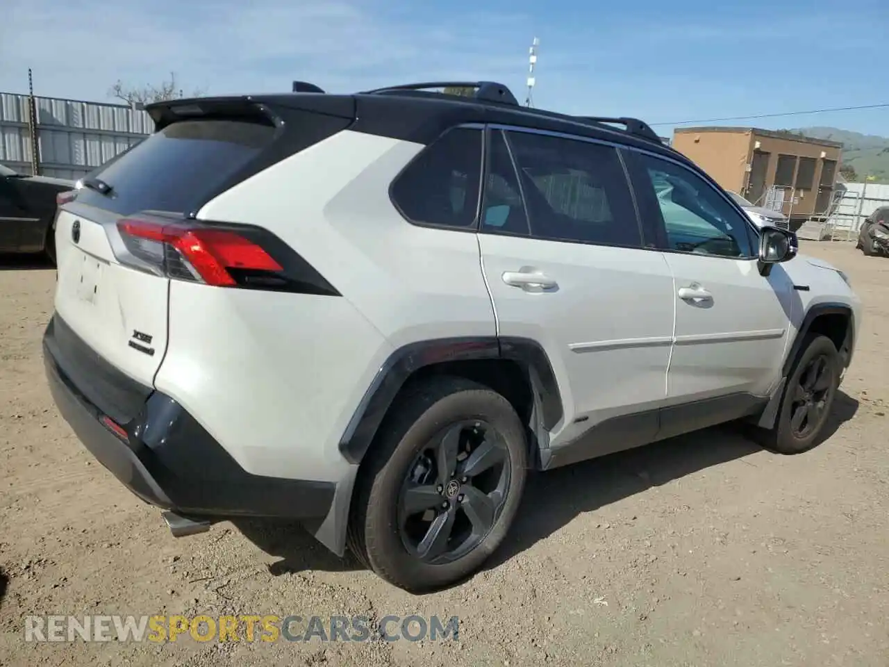 3 Photograph of a damaged car 4T3E6RFV1MU050421 TOYOTA RAV4 2021