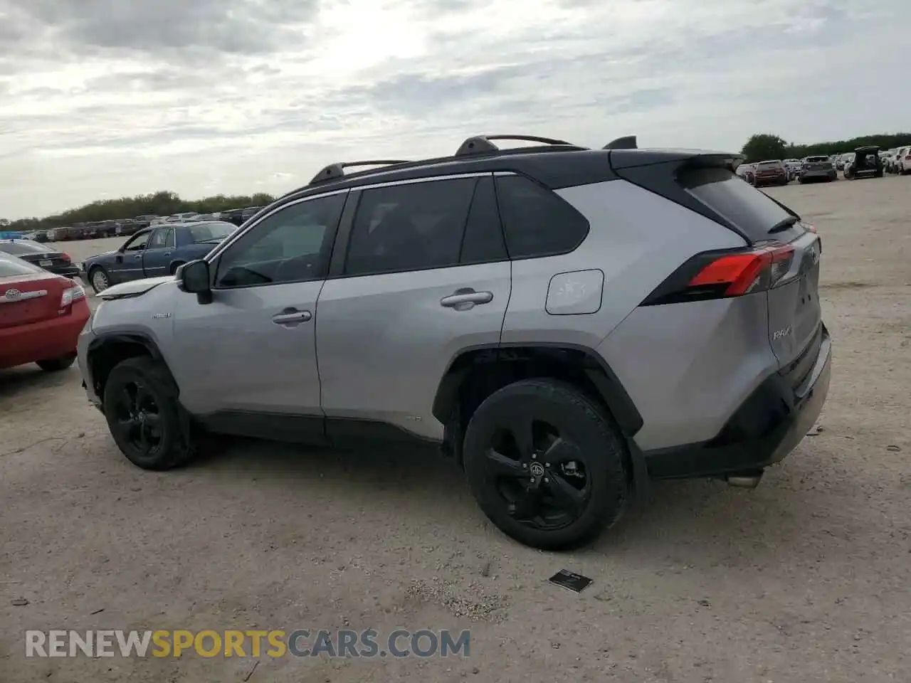 2 Photograph of a damaged car 4T3E6RFV2MU033787 TOYOTA RAV4 2021