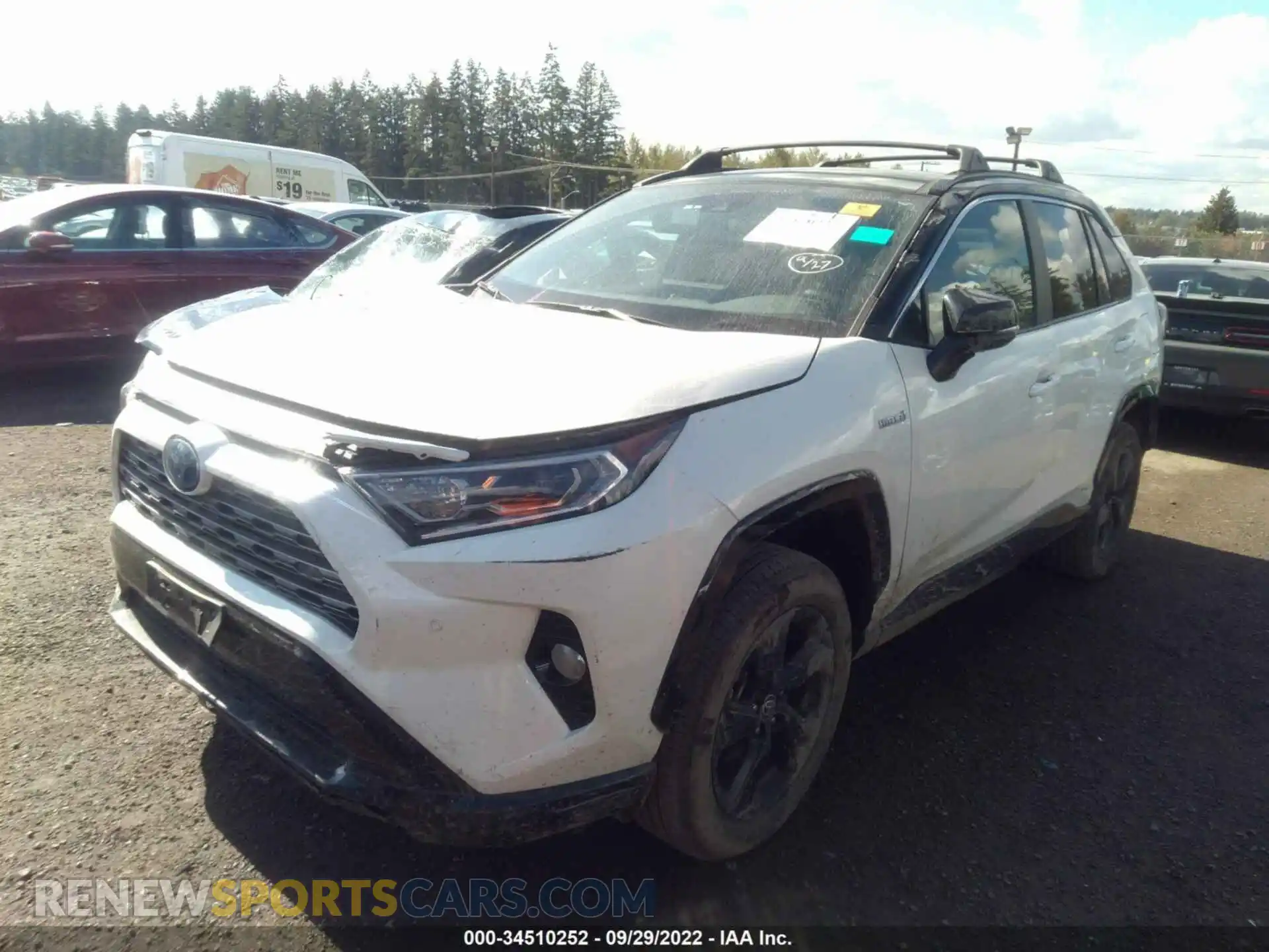 2 Photograph of a damaged car 4T3E6RFV3MU028100 TOYOTA RAV4 2021