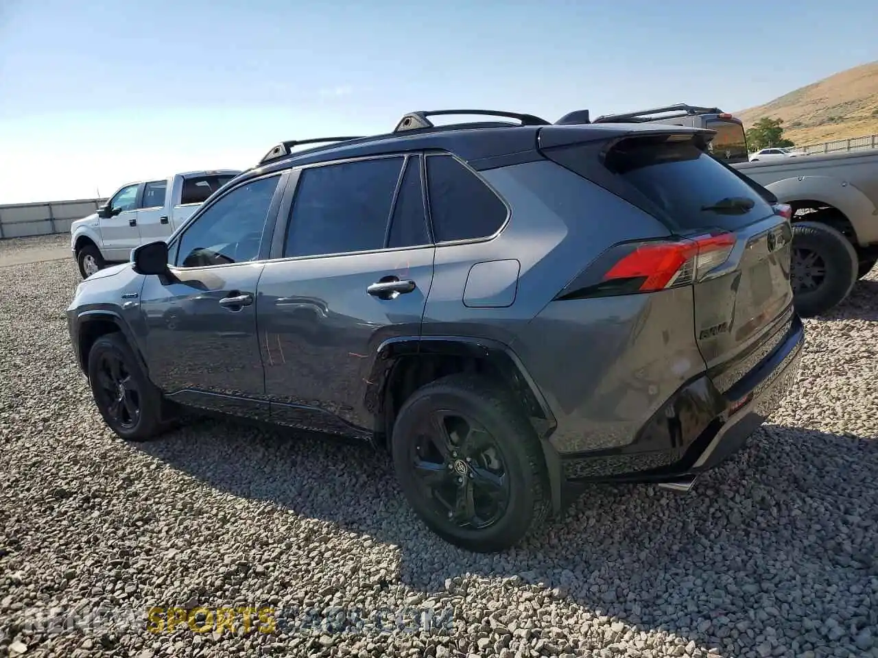 2 Photograph of a damaged car 4T3E6RFV4MU033256 TOYOTA RAV4 2021