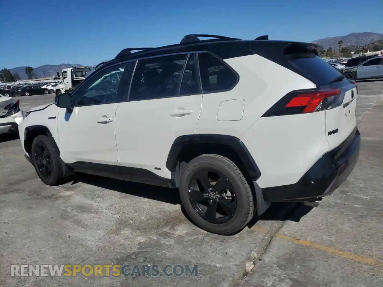 2 Photograph of a damaged car 4T3E6RFV4MU037243 TOYOTA RAV4 2021