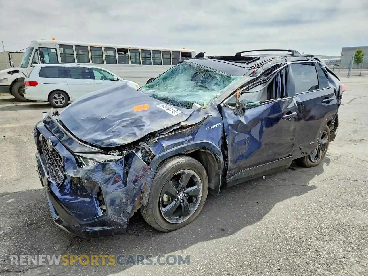 1 Photograph of a damaged car 4T3E6RFV6MU016829 TOYOTA RAV4 2021