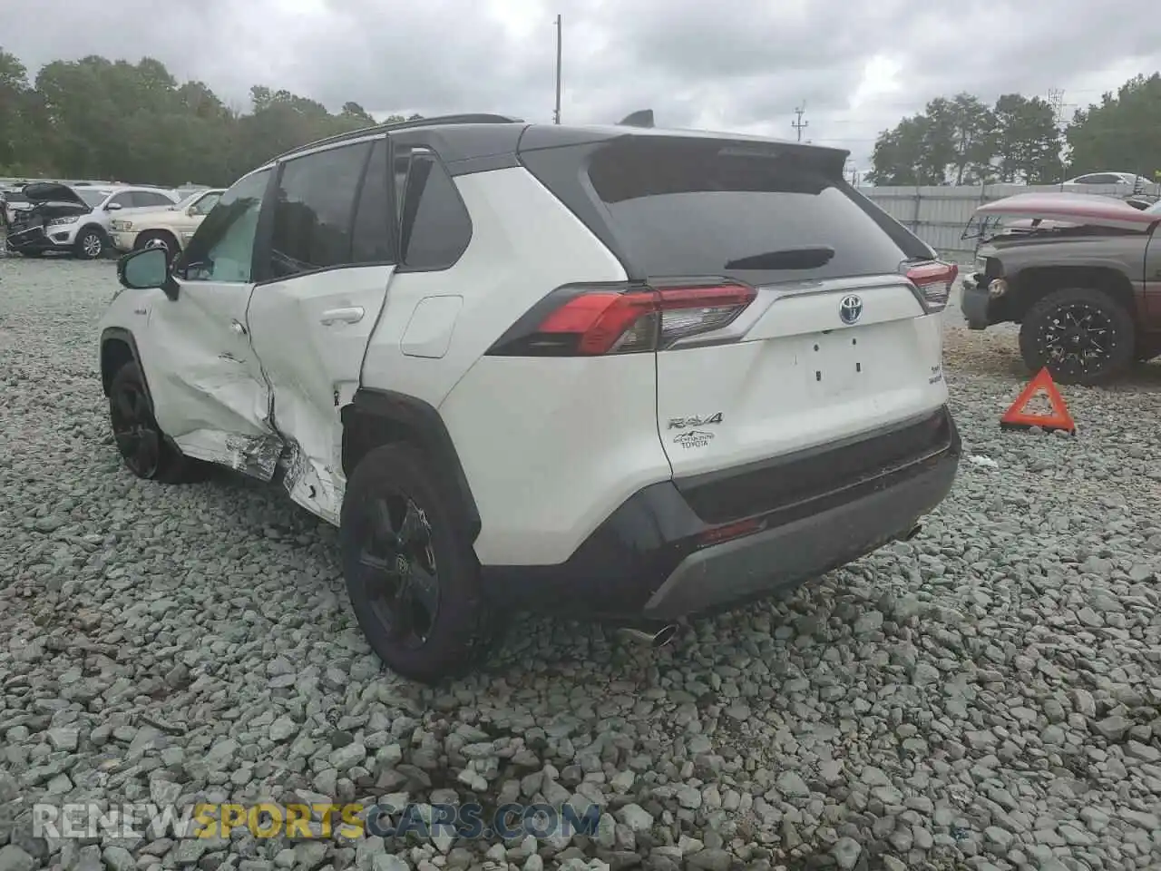 3 Photograph of a damaged car 4T3E6RFVXMU042656 TOYOTA RAV4 2021