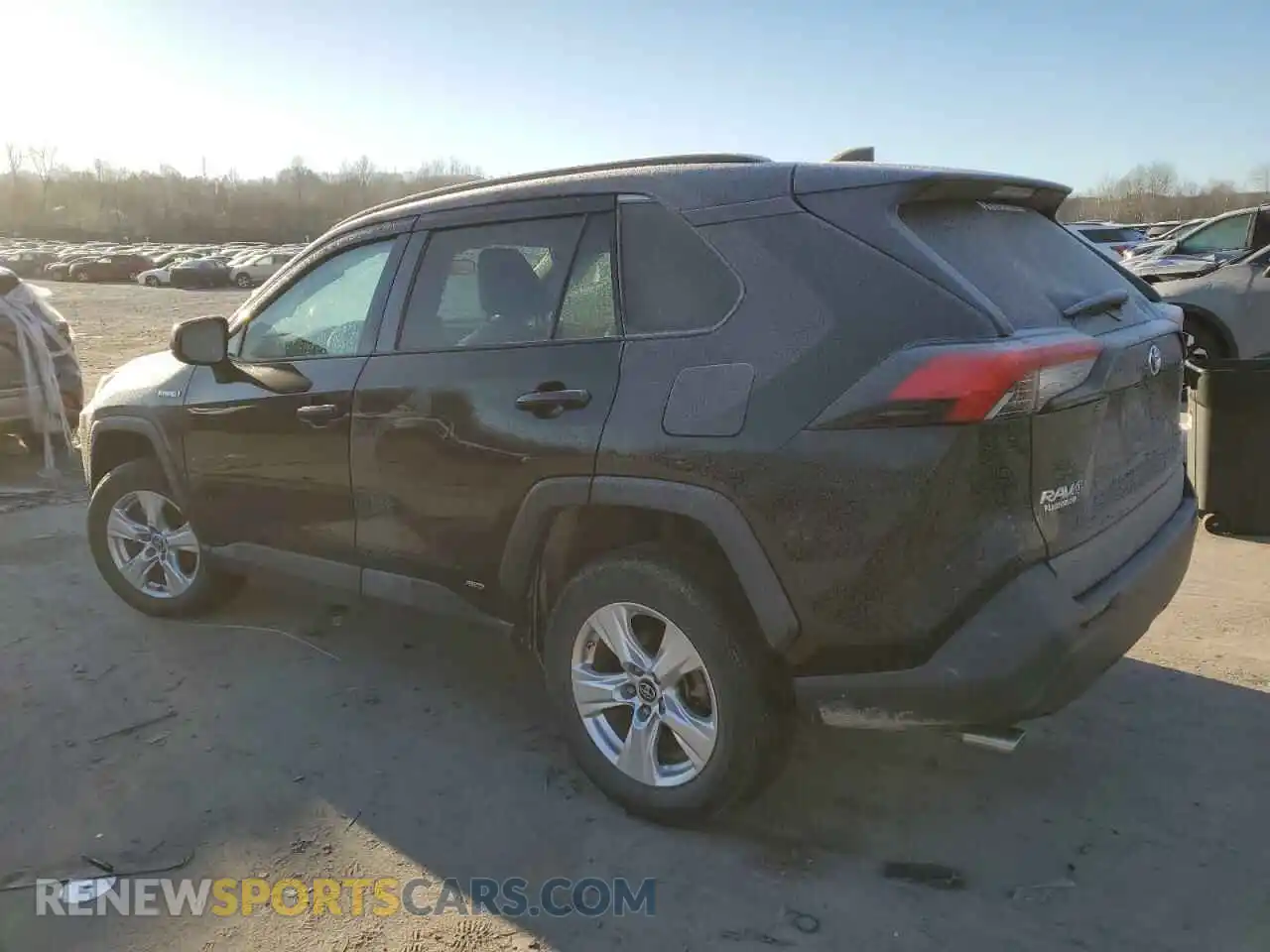 2 Photograph of a damaged car 4T3L6RFV4MU009370 TOYOTA RAV4 2021