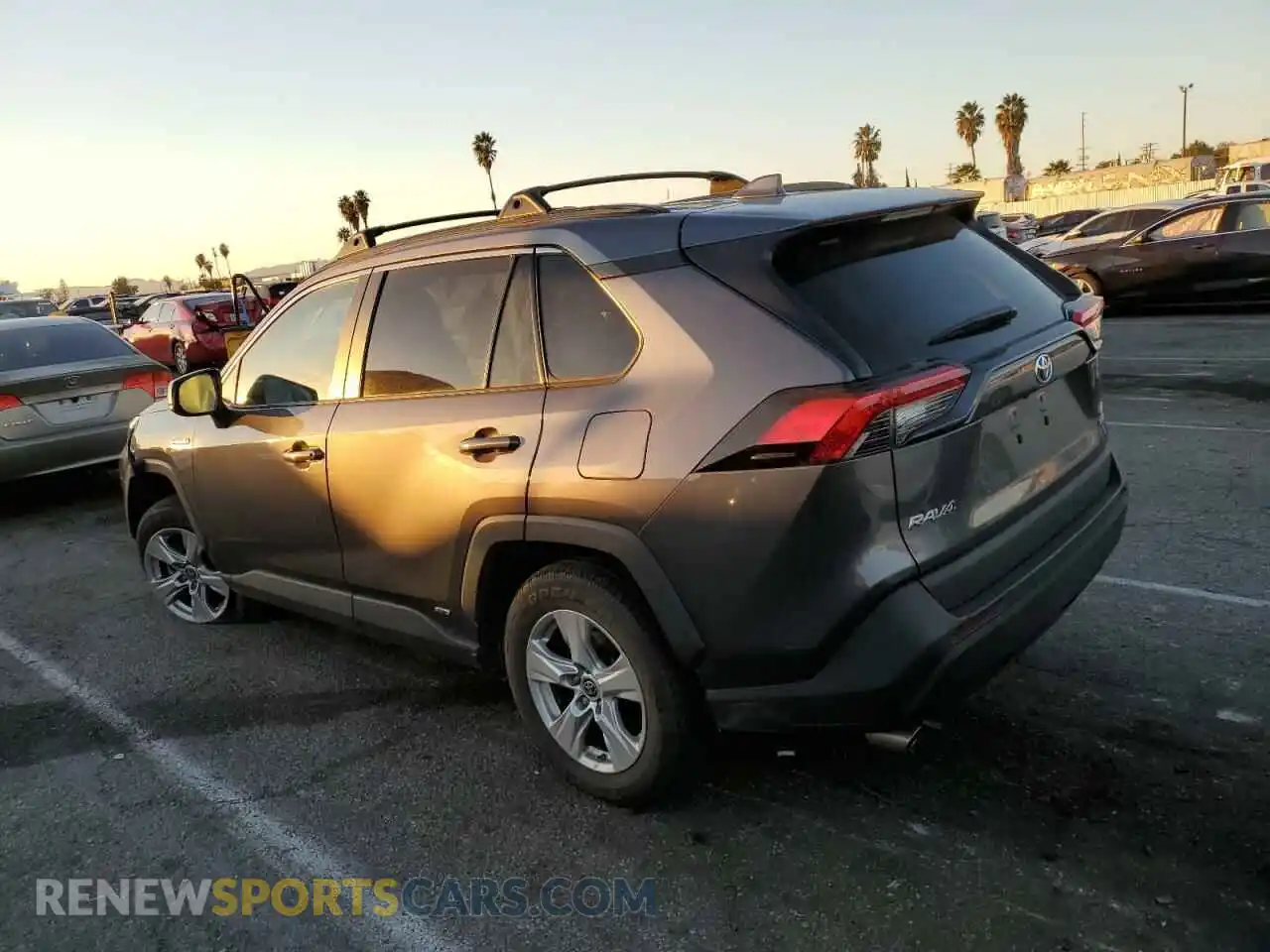 2 Photograph of a damaged car 4T3L6RFV7MU031248 TOYOTA RAV4 2021