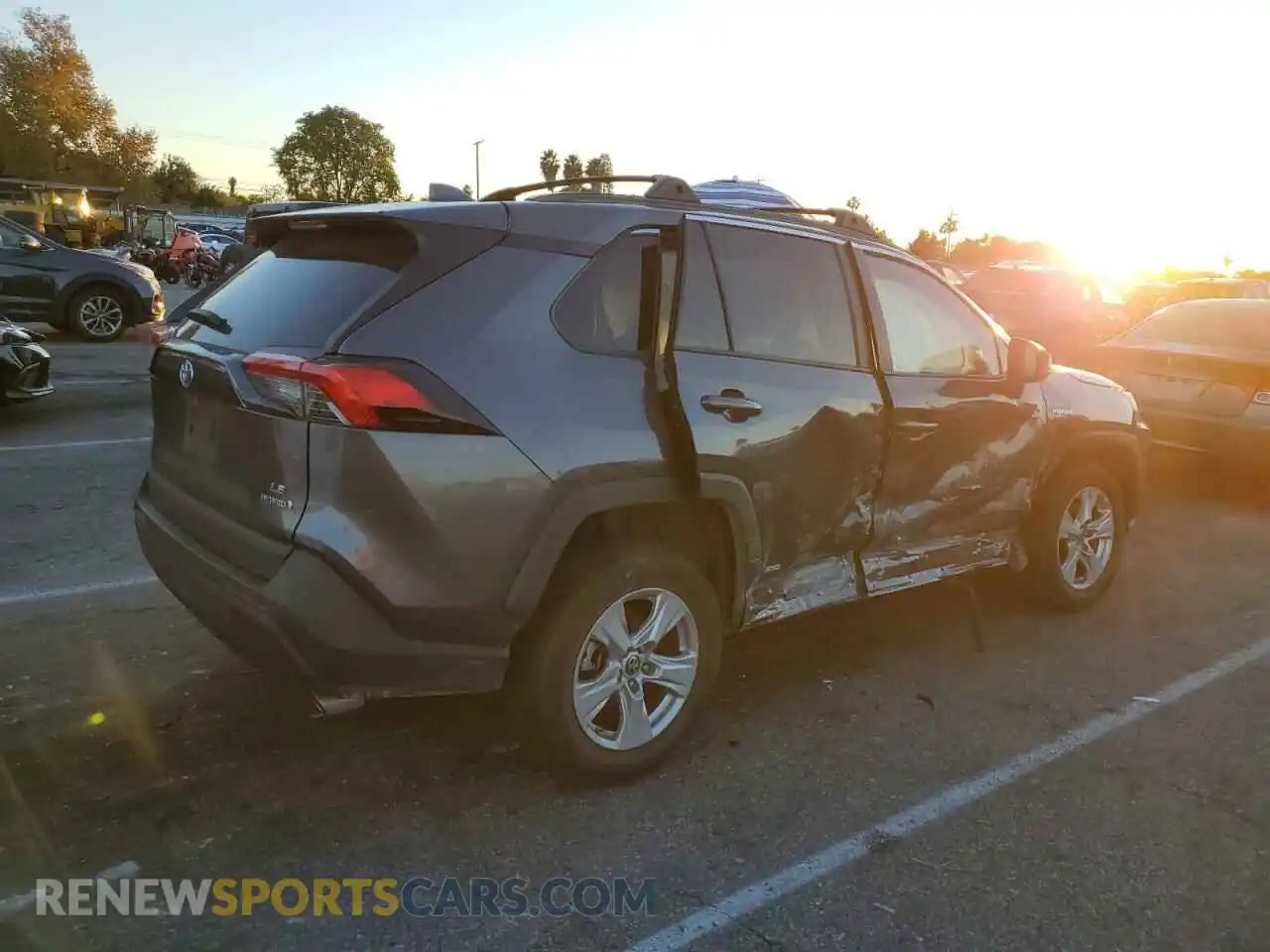 3 Photograph of a damaged car 4T3L6RFV7MU031248 TOYOTA RAV4 2021