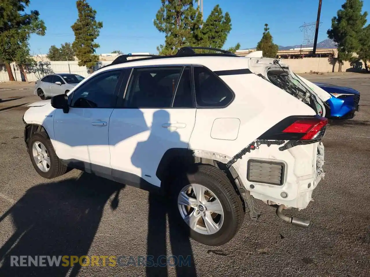 2 Photograph of a damaged car 4T3L6RFV9MU009901 TOYOTA RAV4 2021