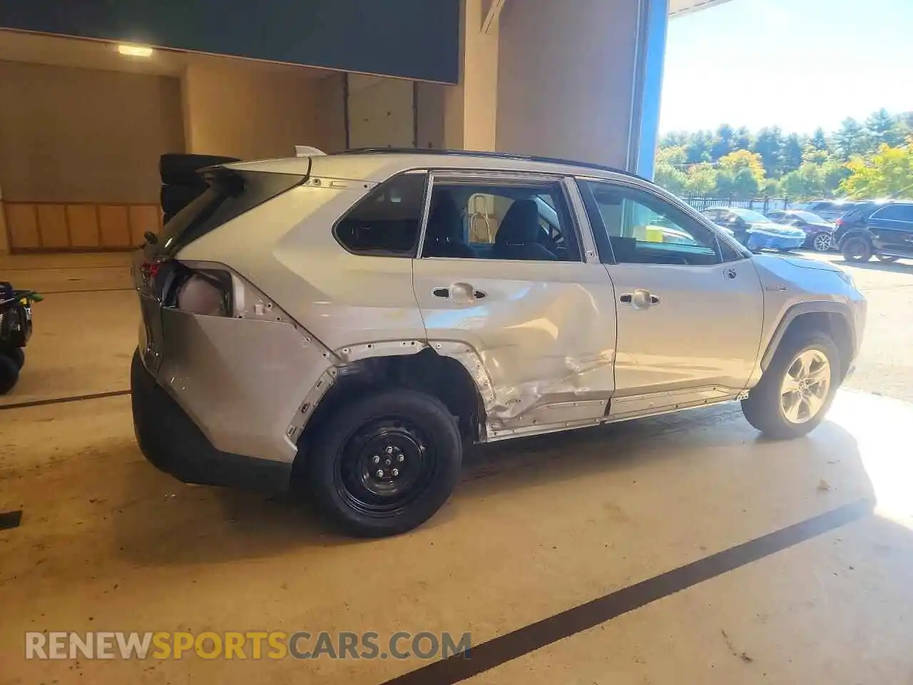 3 Photograph of a damaged car 4T3L6RFV9MU021188 TOYOTA RAV4 2021