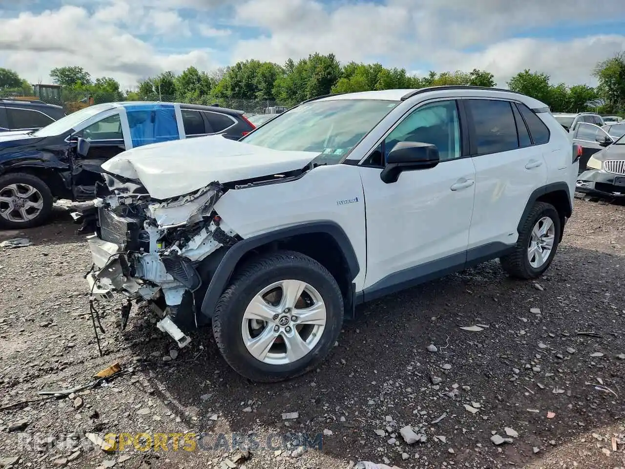1 Photograph of a damaged car 4T3LWRFV0MU047016 TOYOTA RAV4 2021