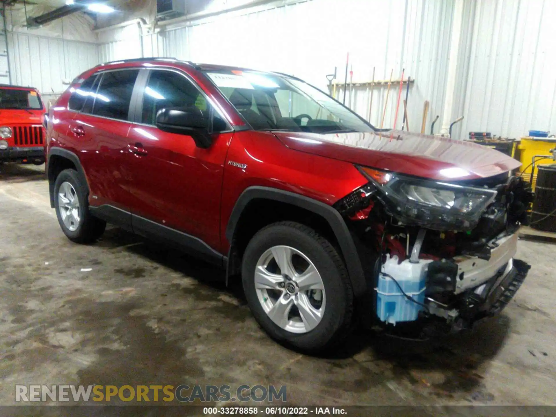 1 Photograph of a damaged car 4T3LWRFV1MU018964 TOYOTA RAV4 2021
