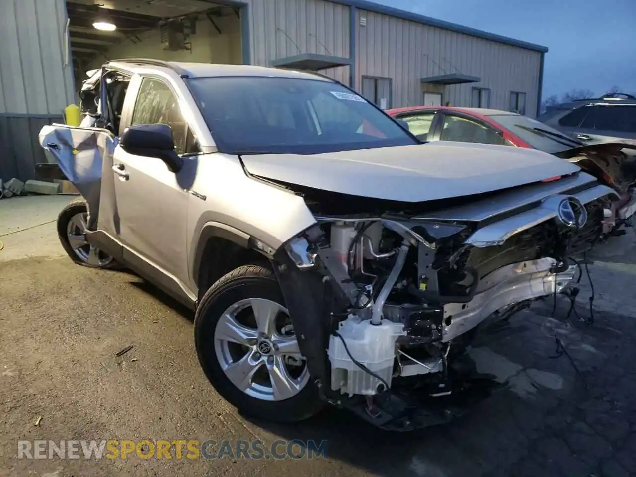 1 Photograph of a damaged car 4T3LWRFV6MU018796 TOYOTA RAV4 2021