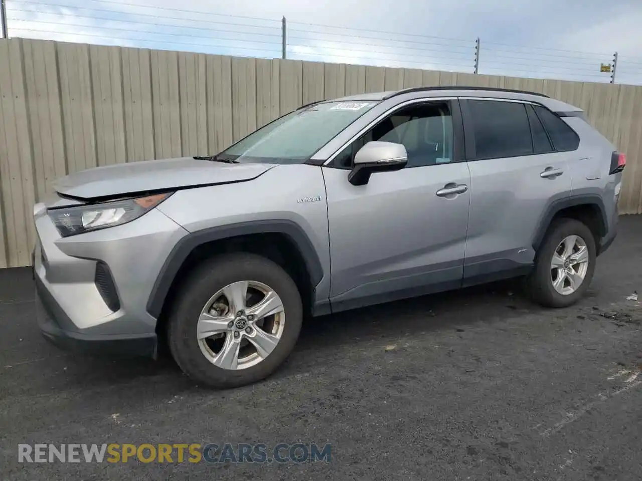 1 Photograph of a damaged car 4T3MWRFV0MU025893 TOYOTA RAV4 2021