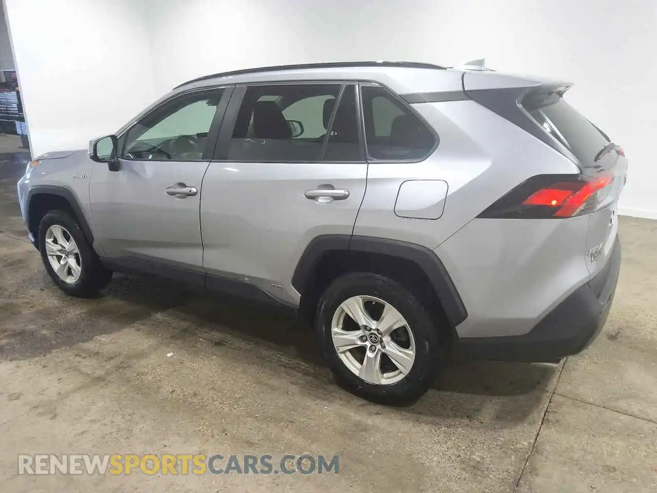 2 Photograph of a damaged car 4T3MWRFV6MU030841 TOYOTA RAV4 2021