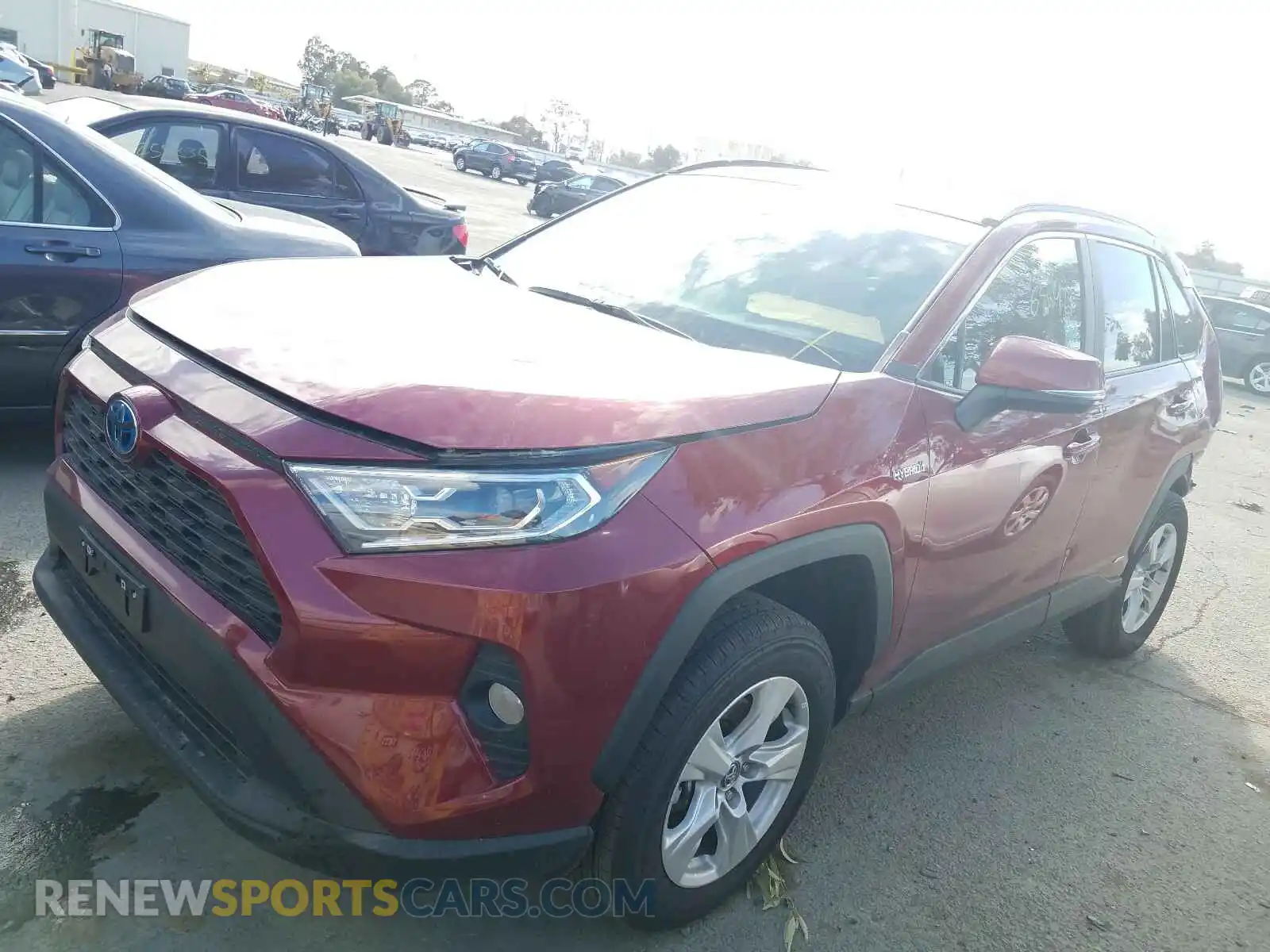 2 Photograph of a damaged car 4T3R6RFV0MU008405 TOYOTA RAV4 2021