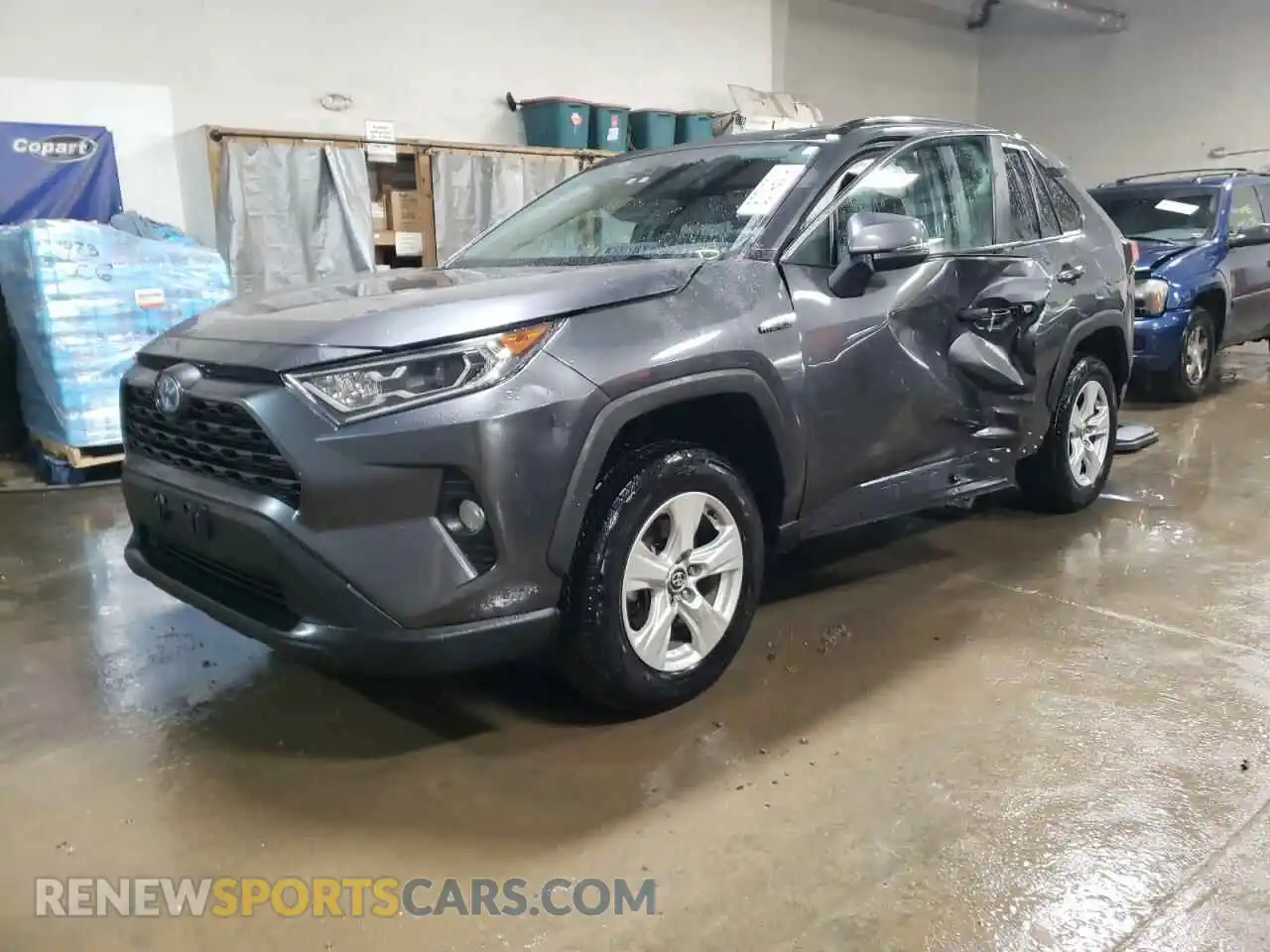 1 Photograph of a damaged car 4T3R6RFV0MU008520 TOYOTA RAV4 2021