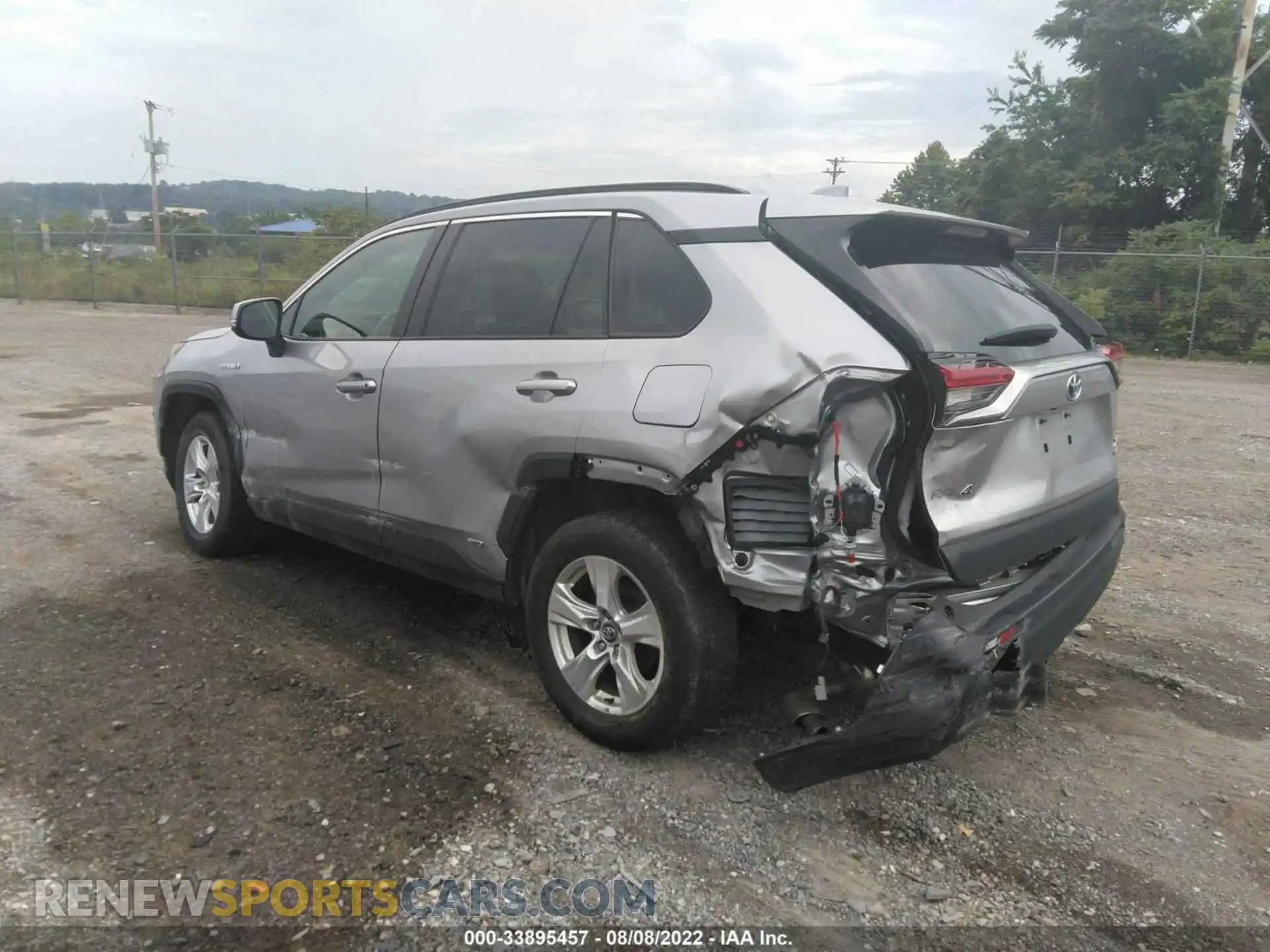 3 Photograph of a damaged car 4T3R6RFV0MU015399 TOYOTA RAV4 2021