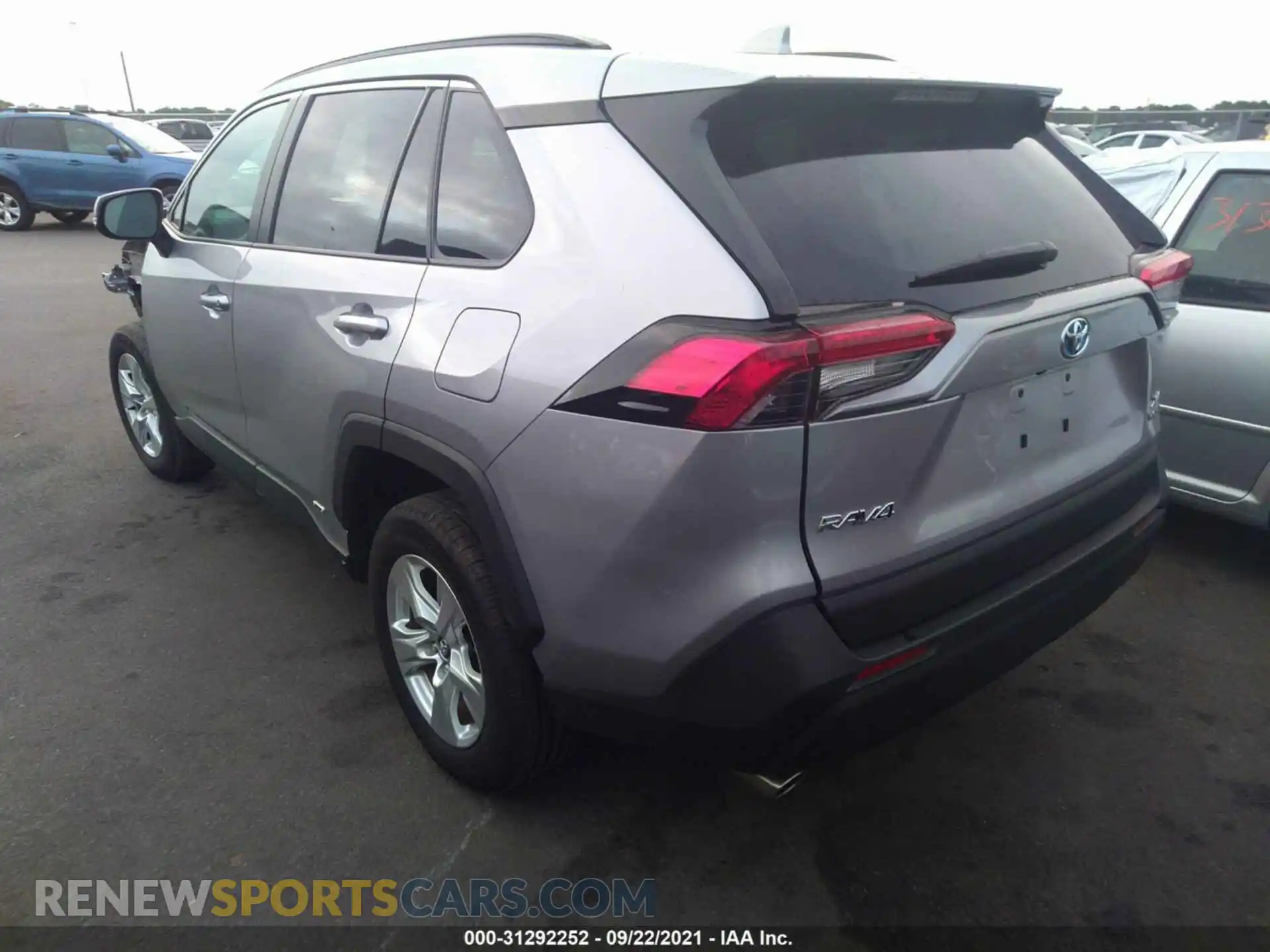 3 Photograph of a damaged car 4T3R6RFV0MU017363 TOYOTA RAV4 2021