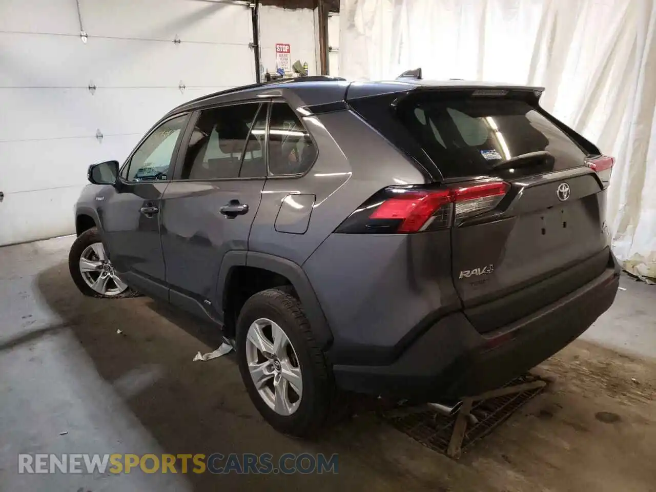 3 Photograph of a damaged car 4T3R6RFV0MU019890 TOYOTA RAV4 2021