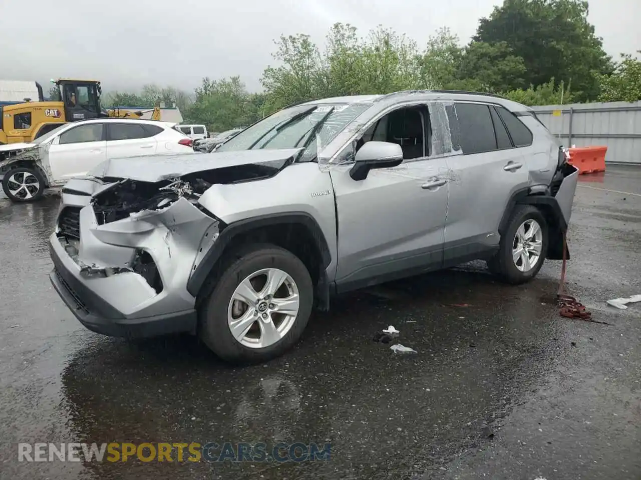 1 Photograph of a damaged car 4T3R6RFV2MU015033 TOYOTA RAV4 2021