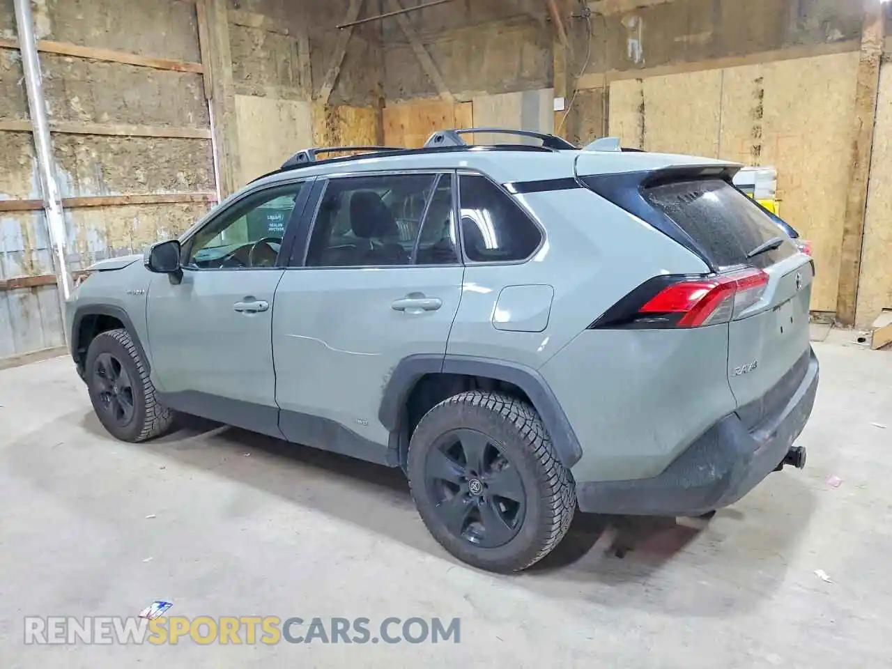 2 Photograph of a damaged car 4T3R6RFV3MU011914 TOYOTA RAV4 2021