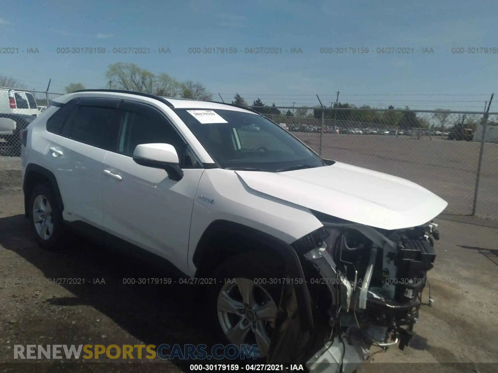 1 Photograph of a damaged car 4T3R6RFV4MU021223 TOYOTA RAV4 2021