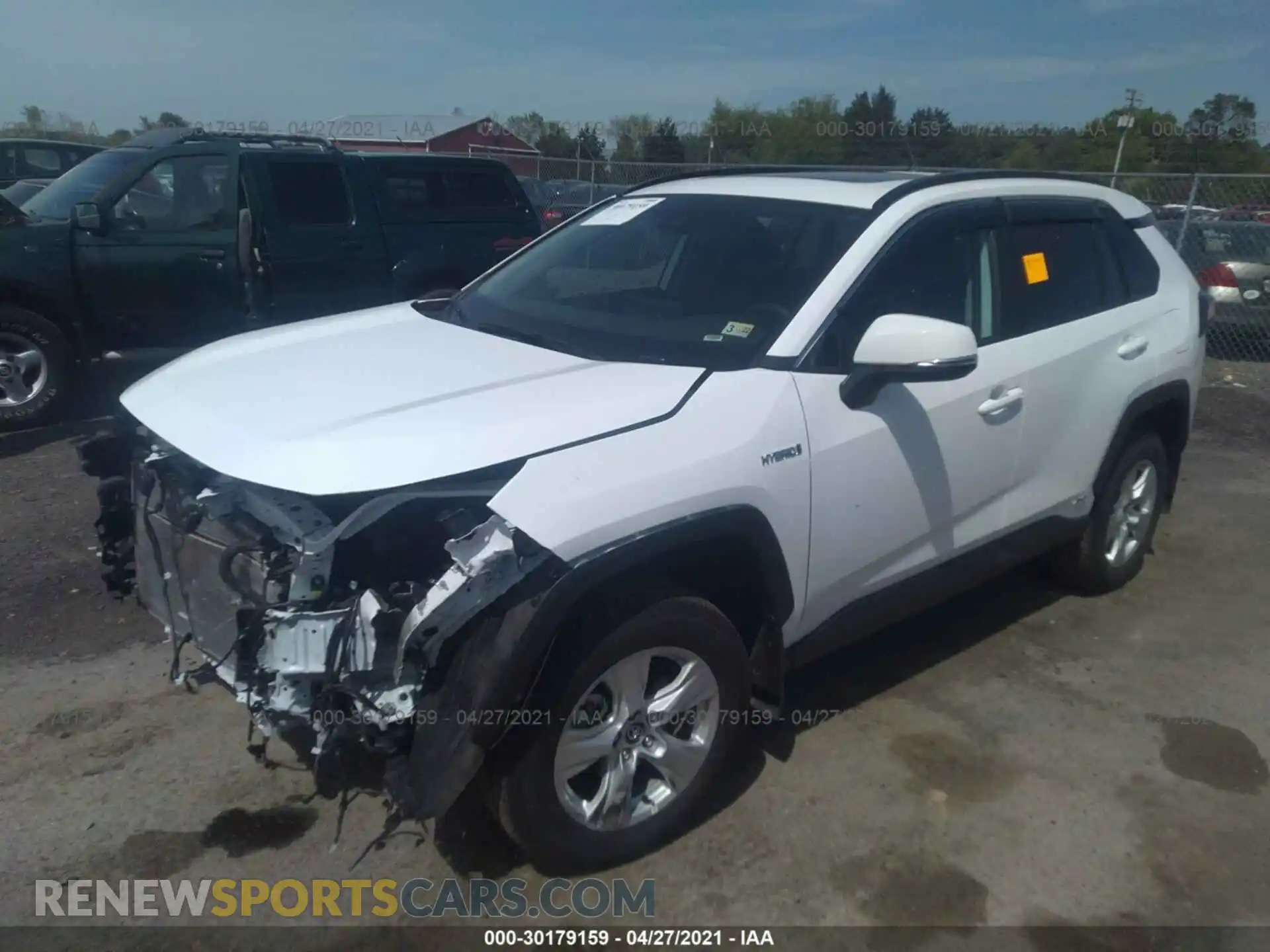 2 Photograph of a damaged car 4T3R6RFV4MU021223 TOYOTA RAV4 2021