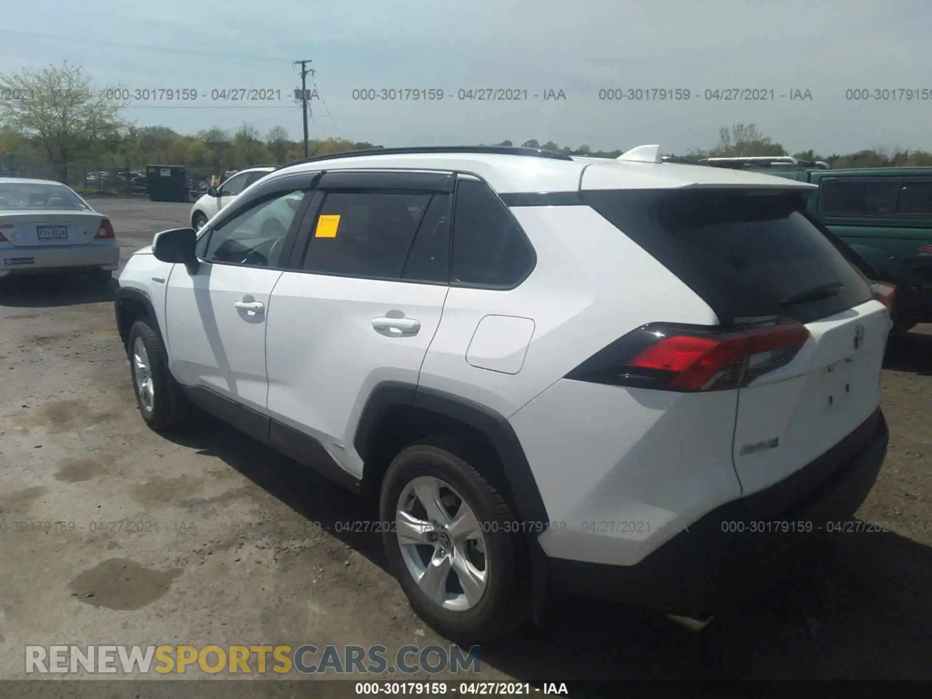 3 Photograph of a damaged car 4T3R6RFV4MU021223 TOYOTA RAV4 2021