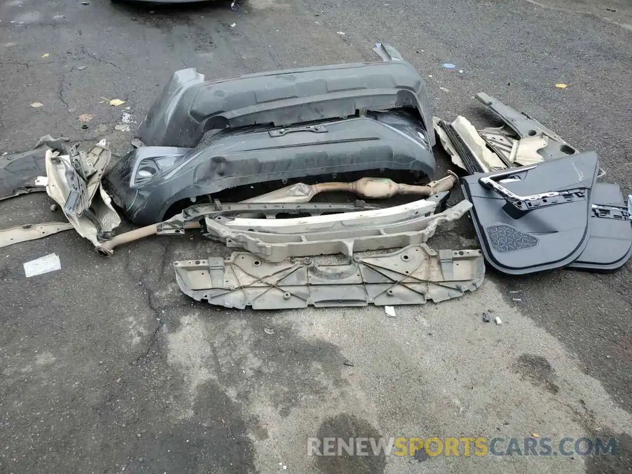 13 Photograph of a damaged car 4T3R6RFV5MU010862 TOYOTA RAV4 2021