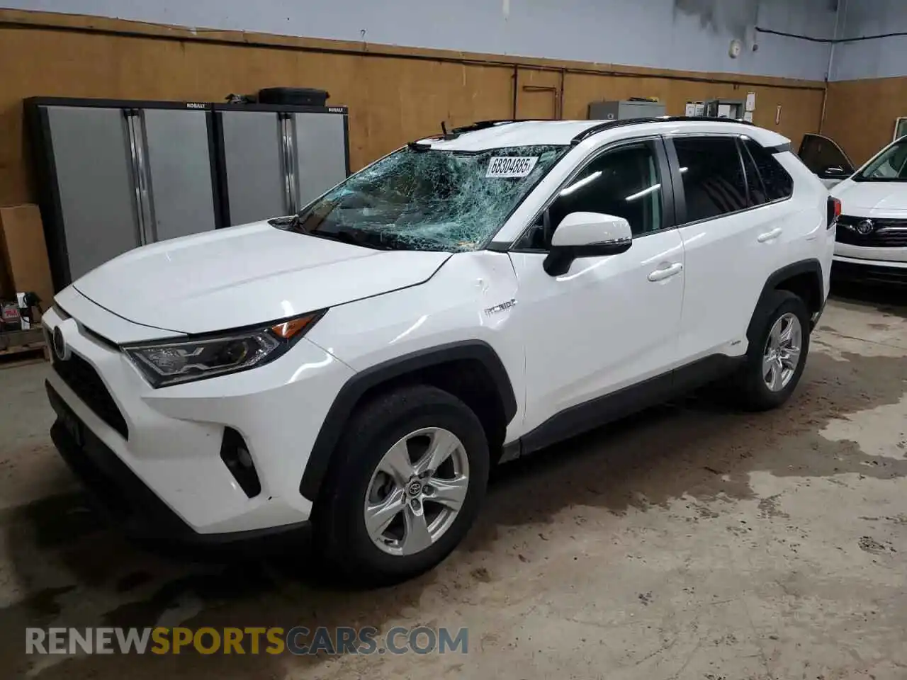 1 Photograph of a damaged car 4T3R6RFV6MU017707 TOYOTA RAV4 2021