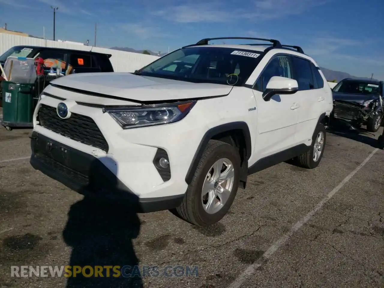 2 Photograph of a damaged car 4T3R6RFV6MU028674 TOYOTA RAV4 2021