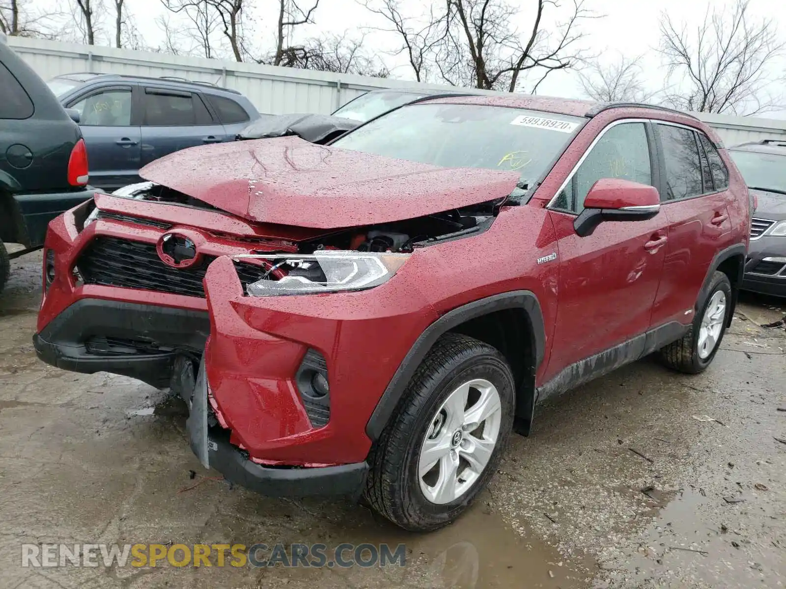 2 Photograph of a damaged car 4T3R6RFV7MU012208 TOYOTA RAV4 2021