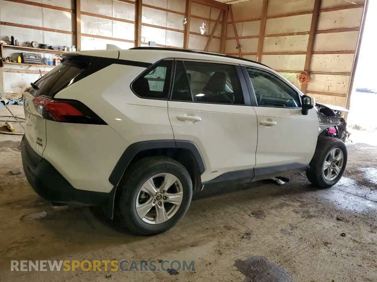 3 Photograph of a damaged car 4T3R6RFV8MU009365 TOYOTA RAV4 2021