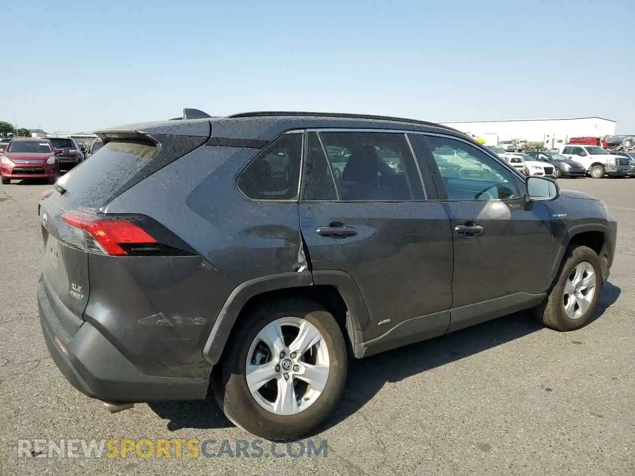 3 Photograph of a damaged car 4T3R6RFV8MU011570 TOYOTA RAV4 2021