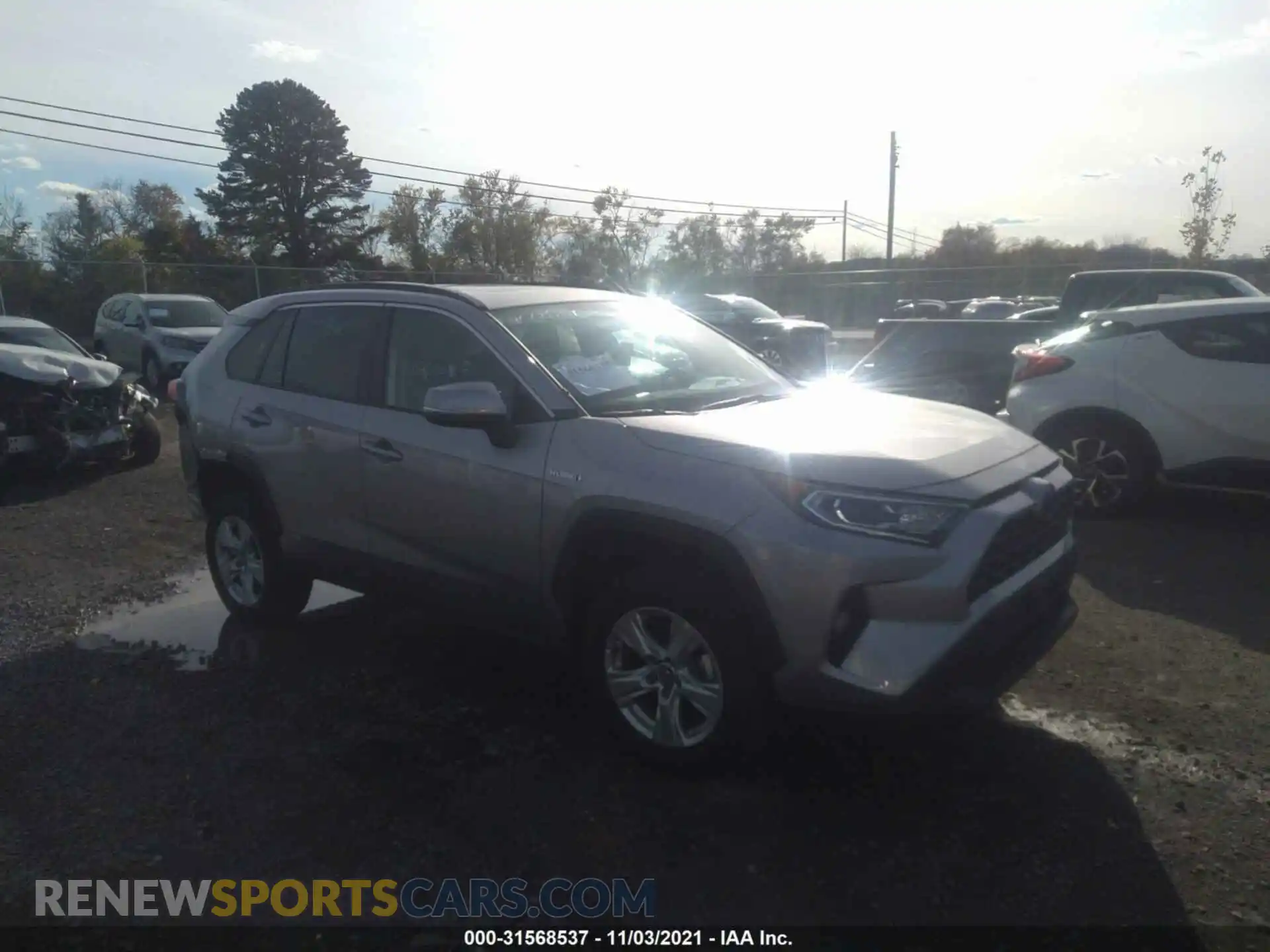 1 Photograph of a damaged car 4T3R6RFV8MU011925 TOYOTA RAV4 2021