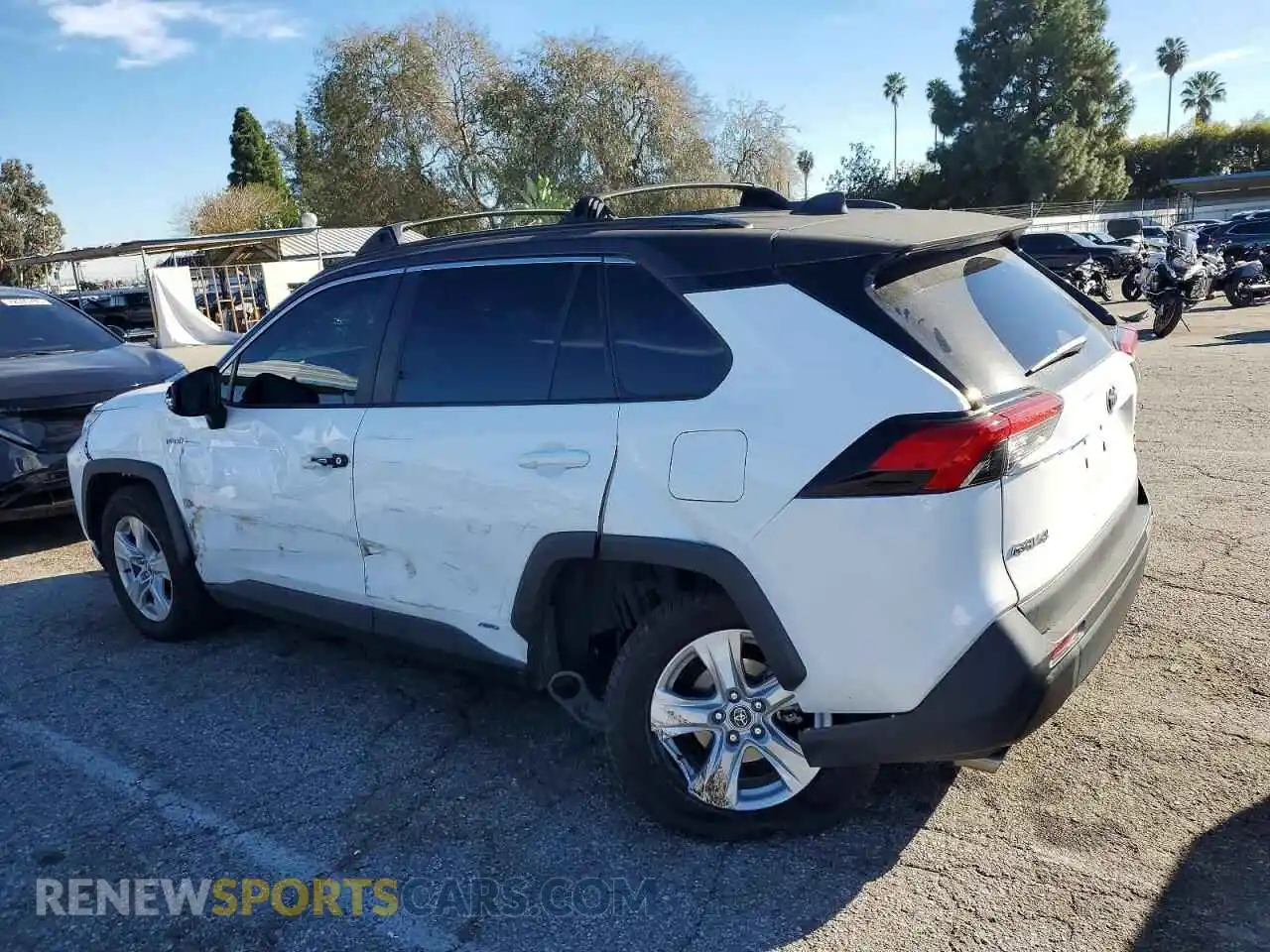2 Photograph of a damaged car 4T3R6RFVXMU008301 TOYOTA RAV4 2021