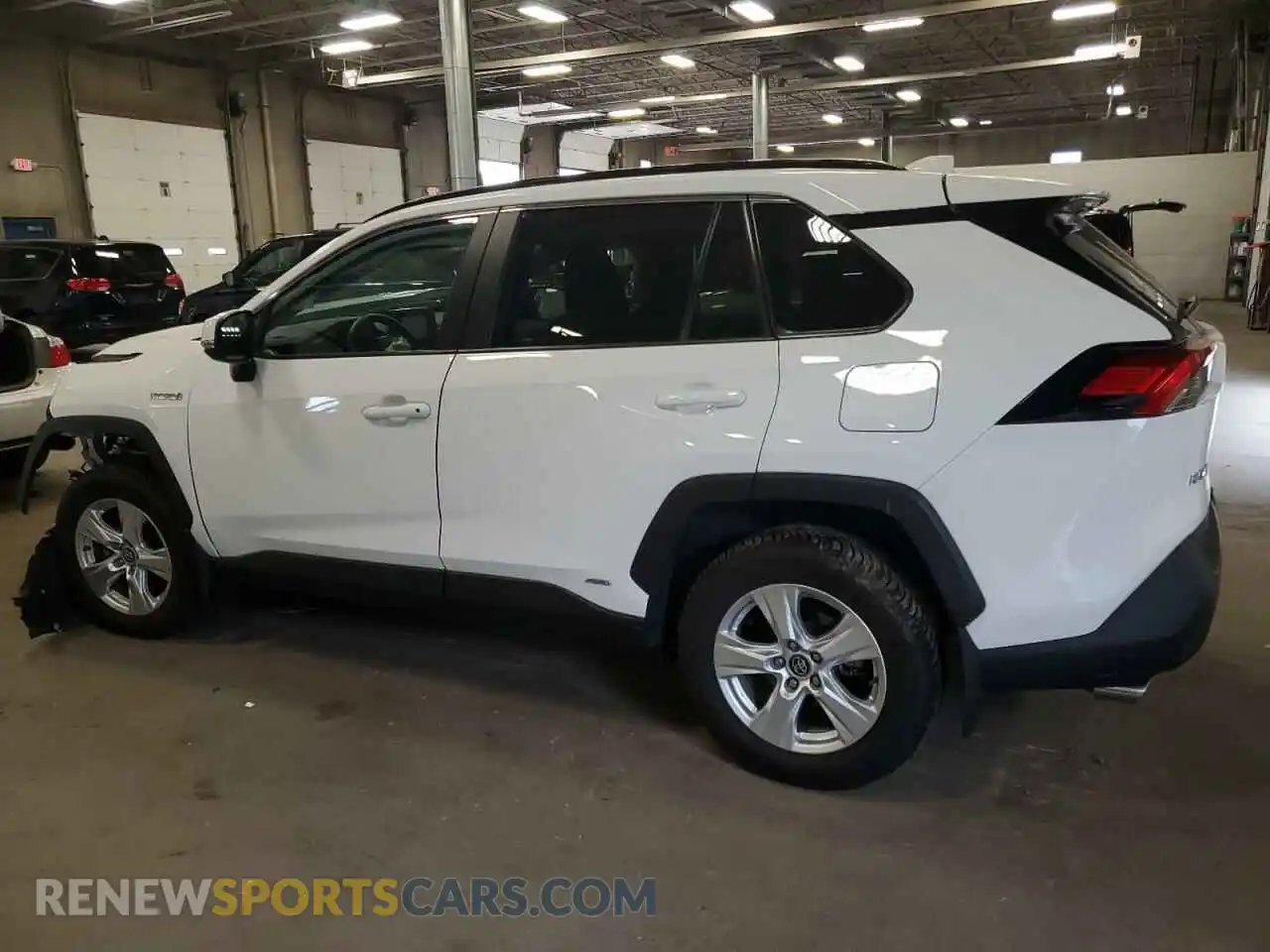 2 Photograph of a damaged car 4T3R6RFVXMU016236 TOYOTA RAV4 2021