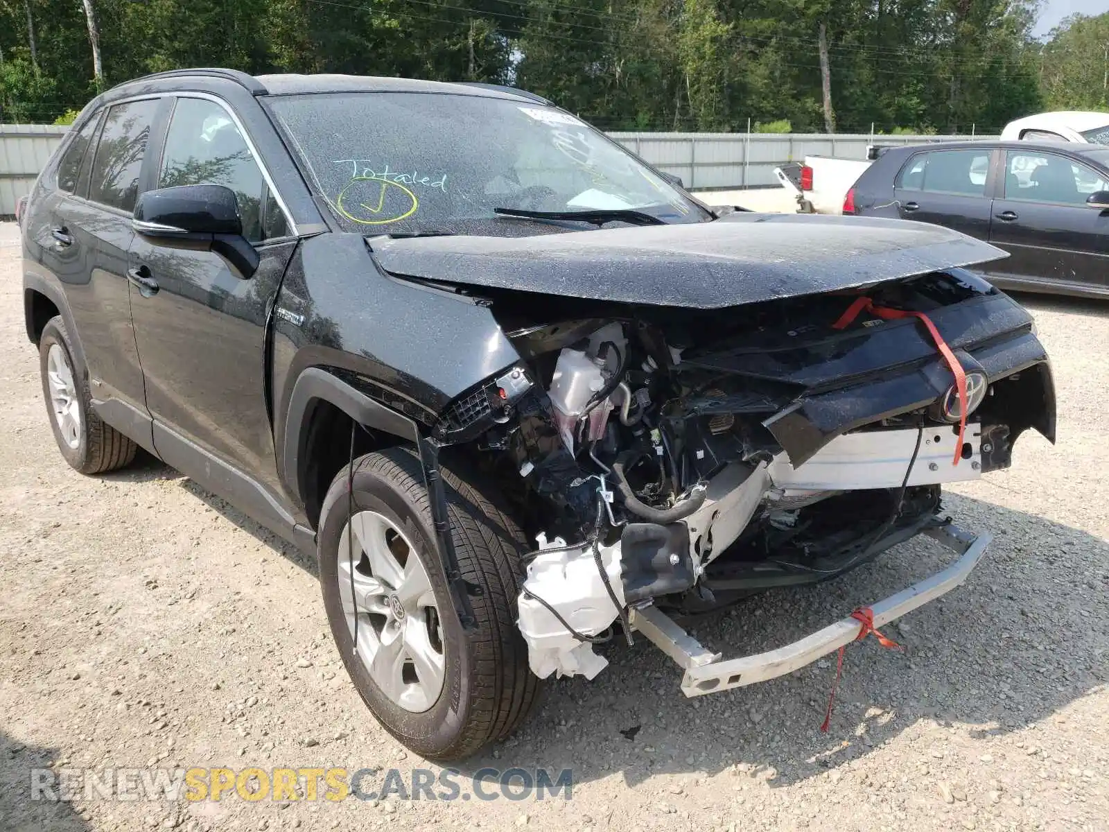 1 Photograph of a damaged car 4T3RWRFV0MU012633 TOYOTA RAV4 2021