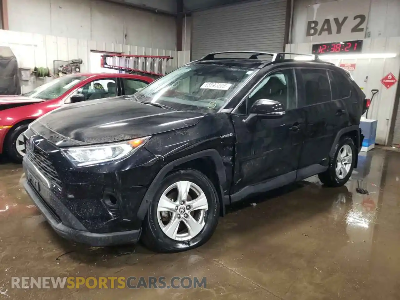 1 Photograph of a damaged car 4T3RWRFV0MU036186 TOYOTA RAV4 2021